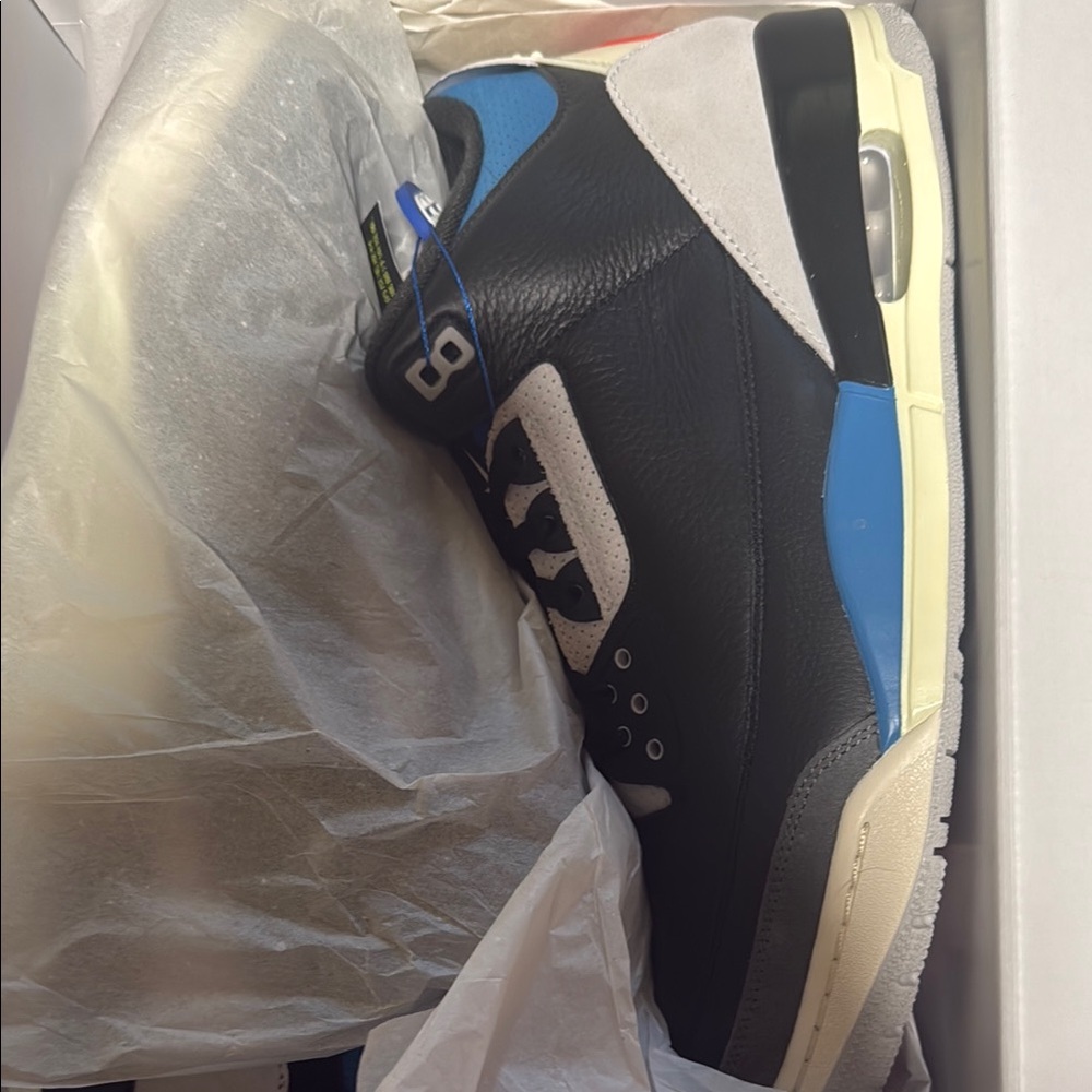 Men's Black and Blue Sneakers